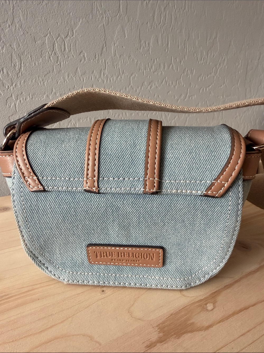 True Religion Denim Blue and Tan Crossbody NWOT - Picture 6 of 7